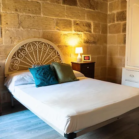 A Pet Friendly With A Rooftop Pool Villa