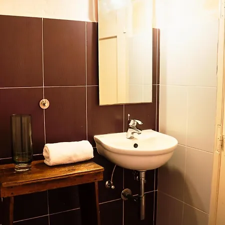 A Pet Friendly With A Rooftop Pool * Qala